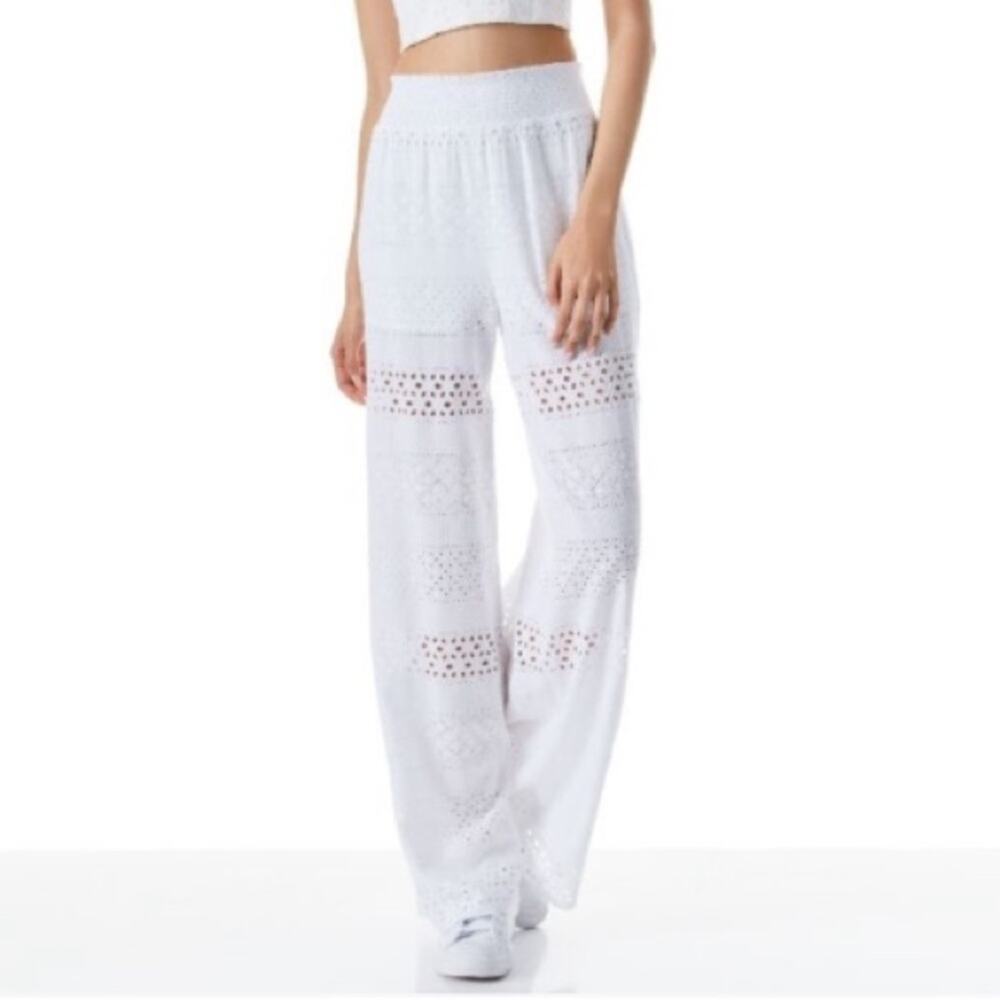 Alice + Olivia White Lace Pants size xs.
